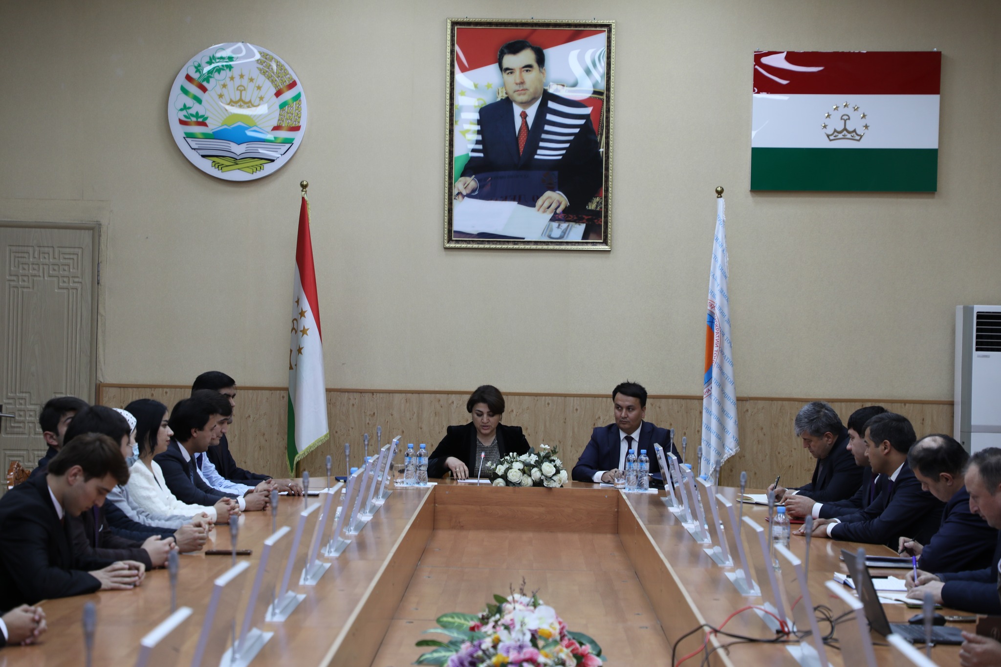 ДАР АГЕНТИИ ОМОР БАХШИДА БА РӮЗИ ҲУҚУҚИ ИНСОН ҲАМОИШ ДОИР ШУД