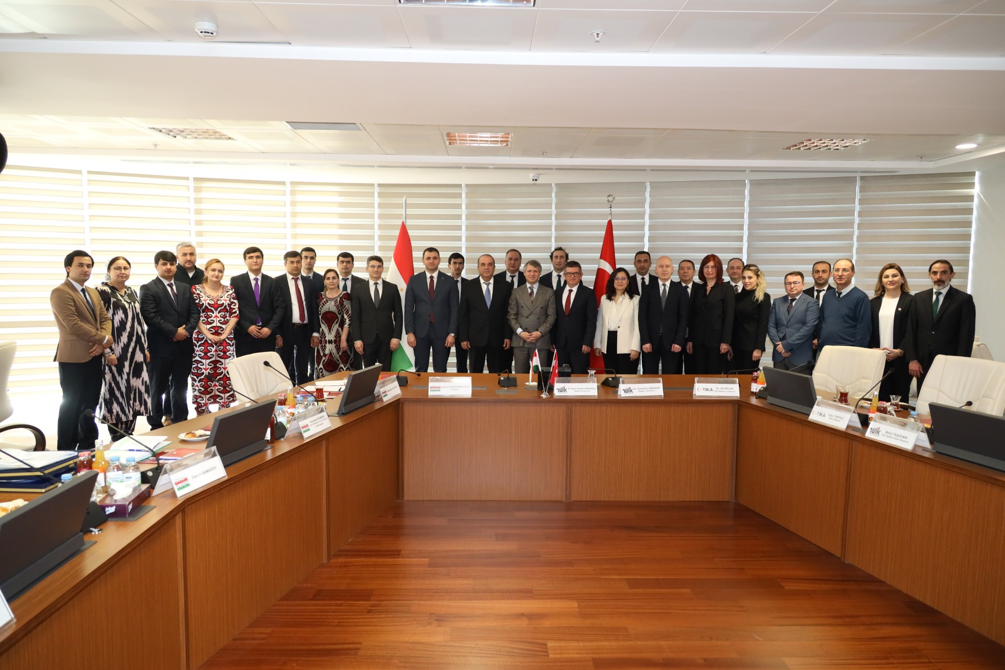 ИШТИРОКИ ҲАЙАТИ ТОҶИКИСТОН ДАР СЕМИНАРИ ОМӮЗИШӢ БАРОИ МУТАХАССИСОНИ ОМОР ДАР ШАҲРИ АНҚАРАИ ТУРКИЯ