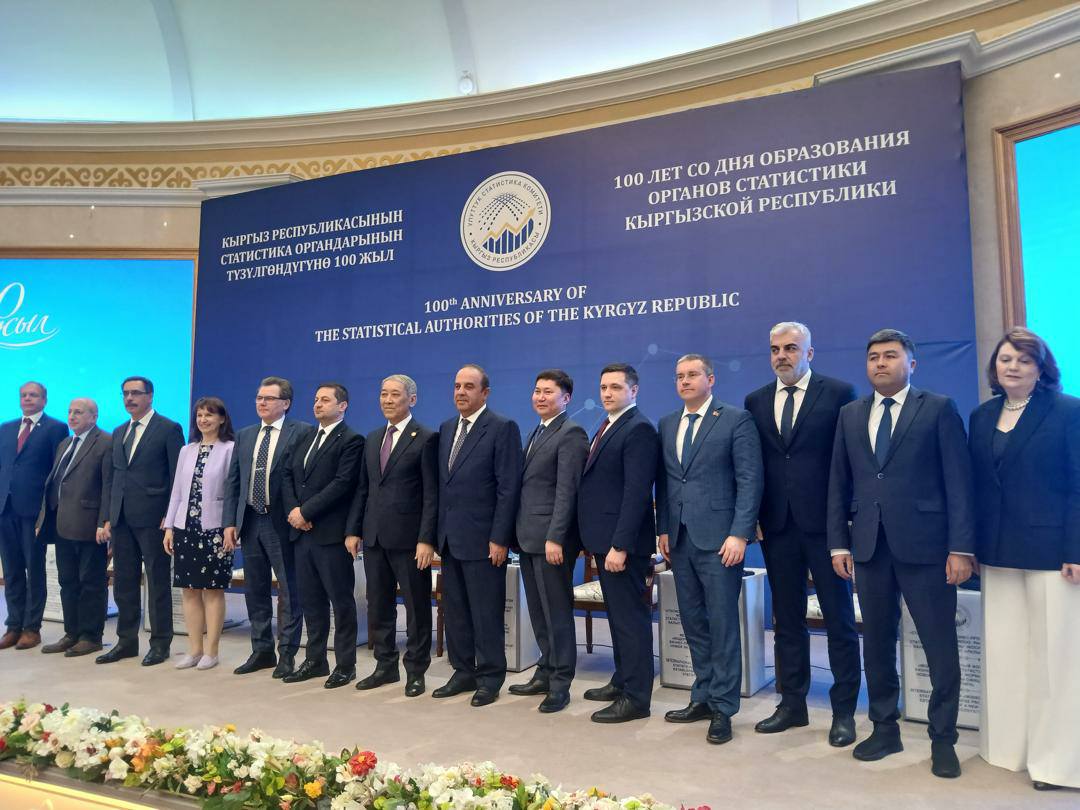 ИШТИРОКИ ДИРЕКТОРИ АГЕНТИИ ОМОР ДАР ФОРУМИ БАЙНАЛМИЛАЛӢ ДАР ШАҲРИ БИШКЕК